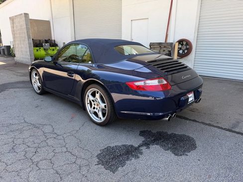 Used 2006 Porsche 911 Carrera RWD image 5