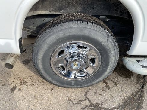 Used 2024 Chevrolet Express 2500 w/ Driver Convenience Package image 12