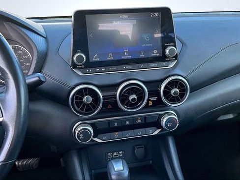 Used 2022 Nissan Sentra SV image 9