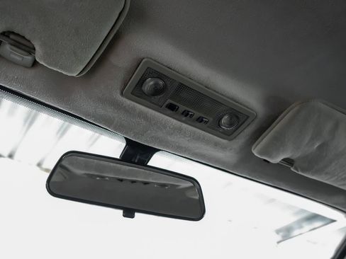 Used 2002 Aston Martin DB7 Vantage image 24