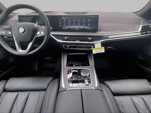 New 2026 BMW X5 xDrive50e w/ Premium Package AWD/4WD image 5
