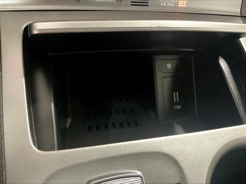 Used 2023 Hyundai Kona Limited image 27