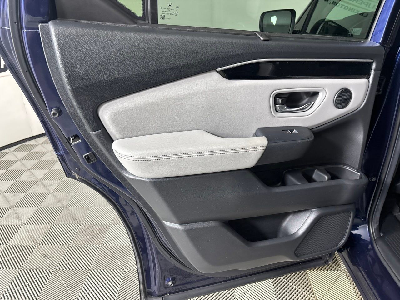 Used 2023 Honda Pilot EX-L image 23