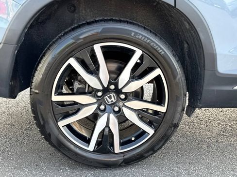 Used 2022 Honda Pilot Touring image 9