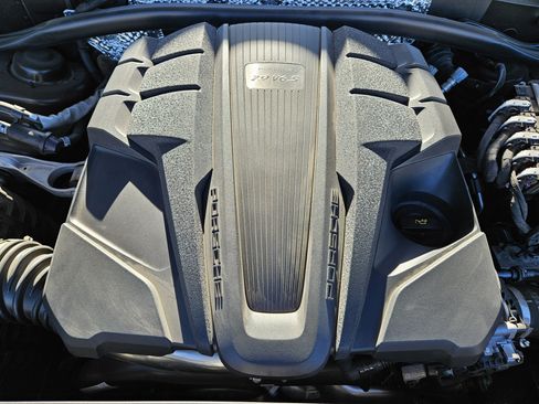 Used 2023 Porsche Macan S image 30