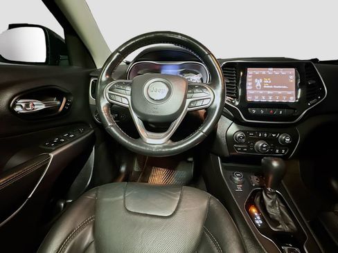 Certified 2021 Jeep Cherokee Limited w/ Elite Package image 34