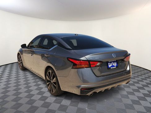 Used 2022 Nissan Altima 2.5 SR FWD image 3