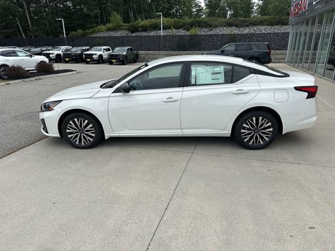 New 2026 Nissan Altima 2.5 SV AWD/4WD image 2