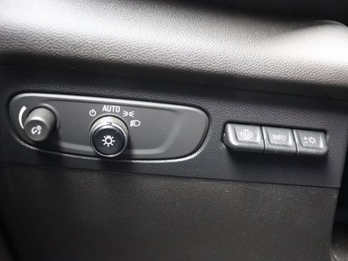 Used 2022 Buick Envision Avenir w/ Technology Package II image 50