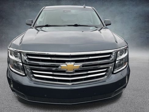 Used 2020 Chevrolet Tahoe LT w/ Luxury Package image 2