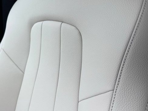 New 2026 Mercedes-Benz GLB 250 4MATIC image 25