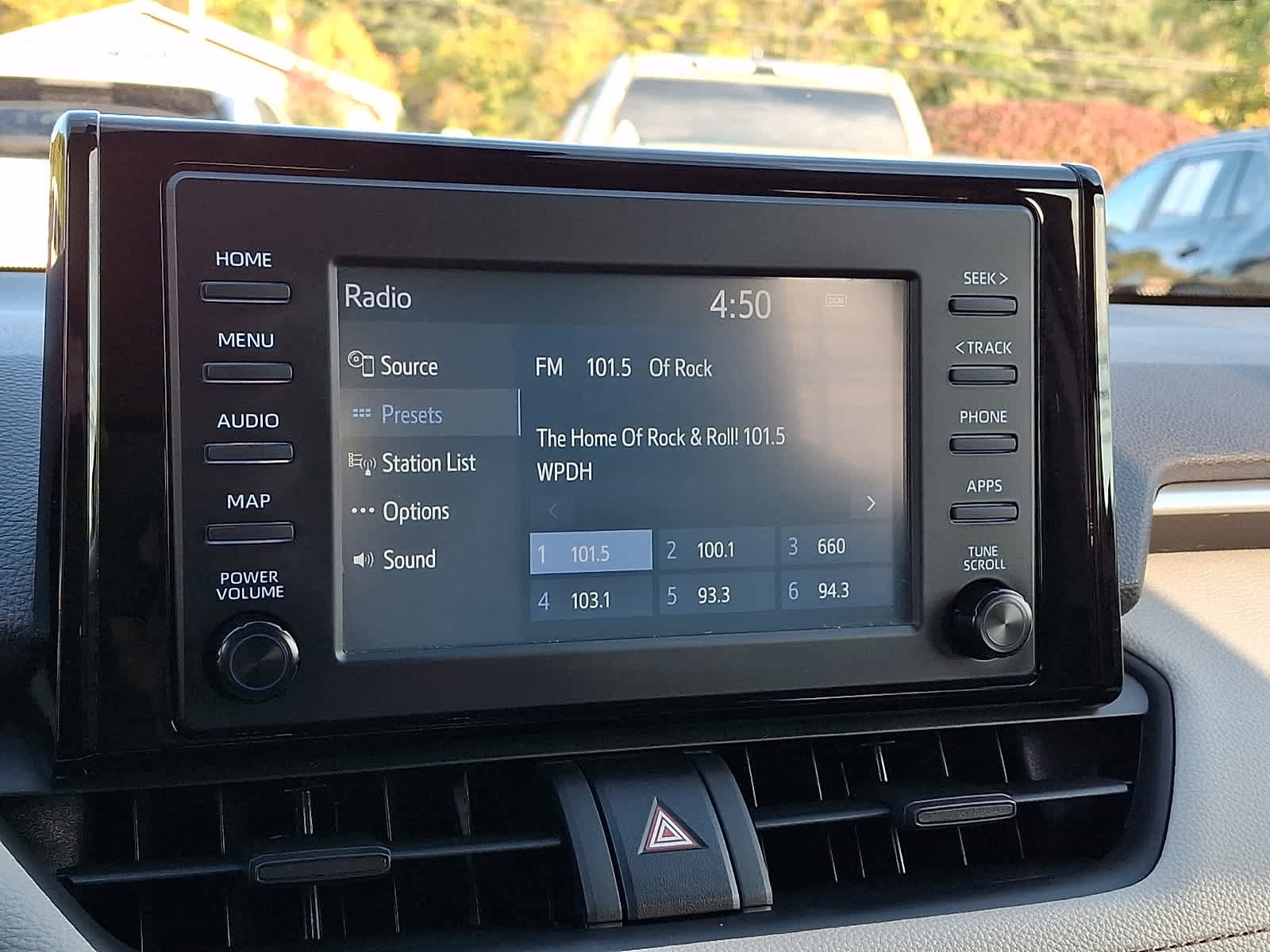 Used 2019 Toyota RAV4 XLE w/ Convenience Package FWD image 20
