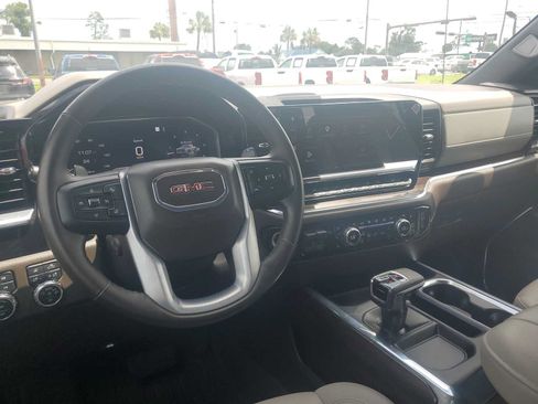 Used 2024 GMC Sierra 1500 SLT w/ SLT Premium Plus Package AWD/4WD image 22