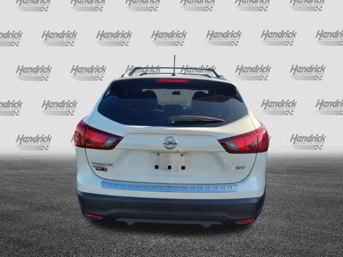 Used 2018 Nissan Rogue Sport SV FWD image 9