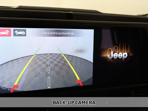 Used 2024 Jeep Wrangler Unlimited Rubicon AWD/4WD image 6