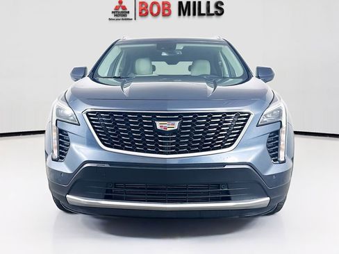 Used 2020 Cadillac XT4 Premium Luxury FWD image 2