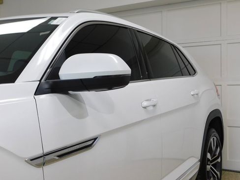 Used 2023 Volkswagen Atlas Cross Sport SEL Premium R-Line image 20