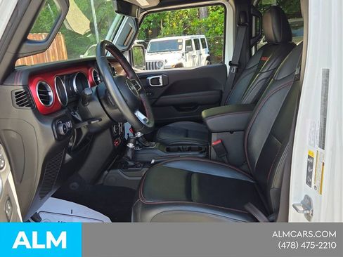 Used 2022 Jeep Wrangler Unlimited Rubicon w/ Cold Weather Group AWD/4WD image 8