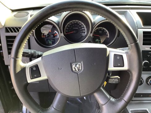 Used 2011 Dodge Nitro SXT image 15