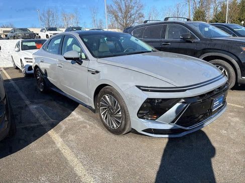 Certified 2024 Hyundai Sonata Limited image 2