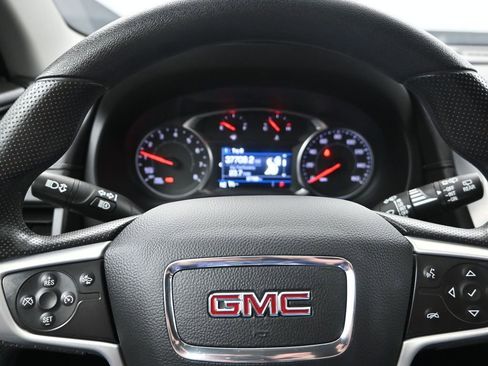 Used 2023 GMC Terrain SLE w/ Driver Convenience Package image 15