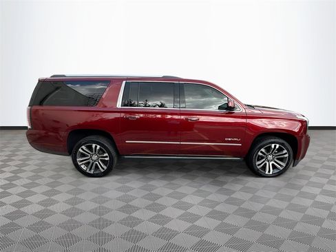 Used 2019 GMC Yukon XL Denali w/ Denali Ultimate Package image 9