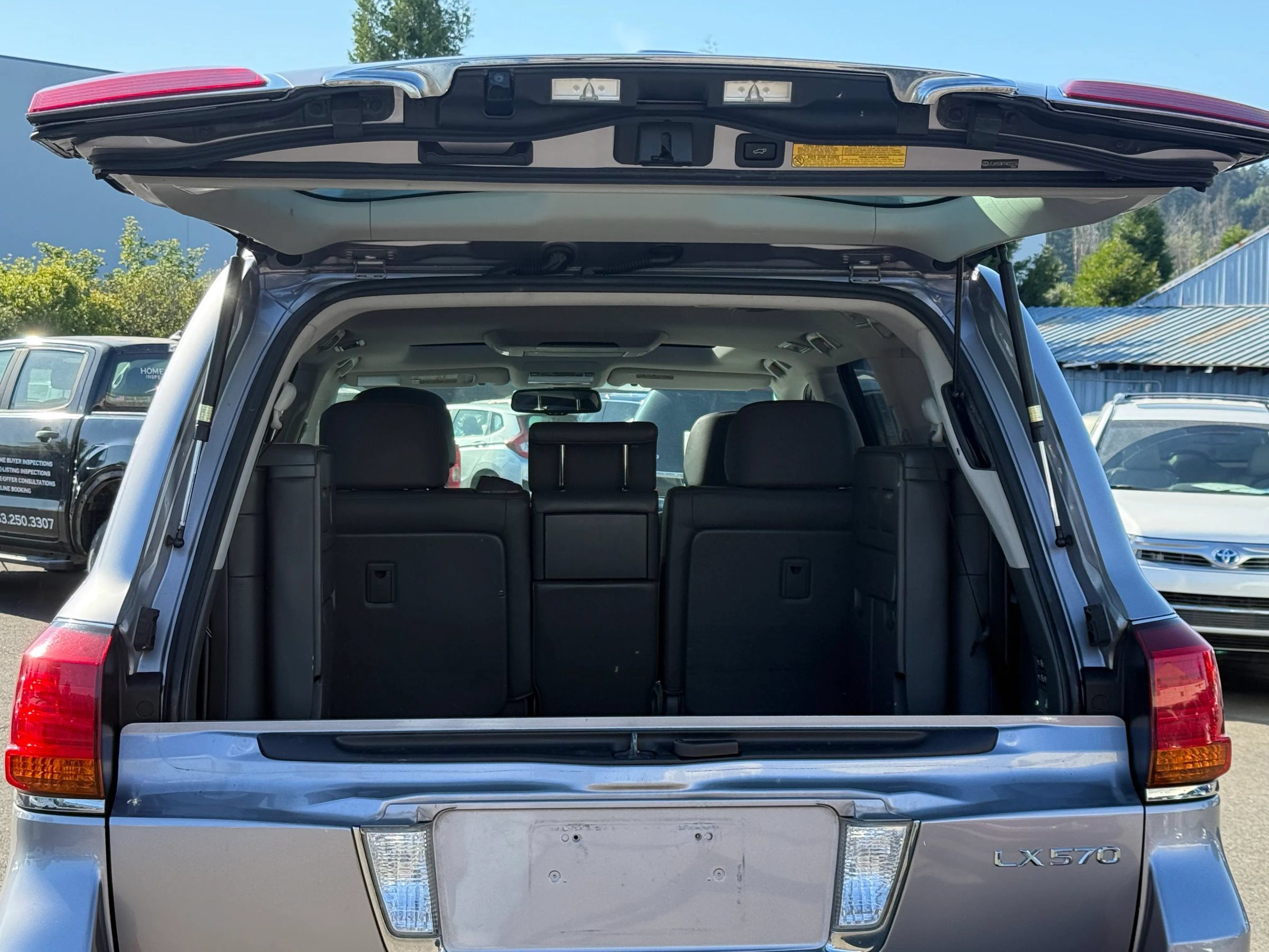 Used 2009 Lexus LX 570 4WD image 9