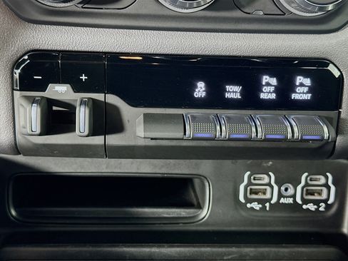 Used 2022 RAM 1500 Big Horn image 24