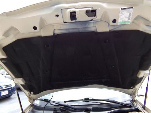 Used 2001 Lincoln Continental image 88