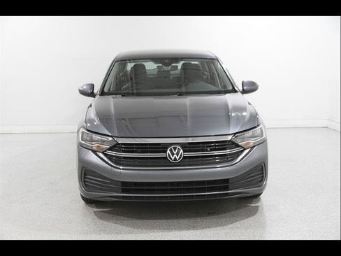 Certified 2023 Volkswagen Jetta SE FWD image 2