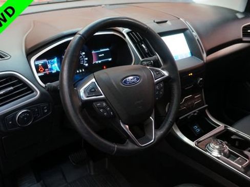 Used 2019 Ford Edge SEL w/ Equipment Group 201A AWD/4WD image 9