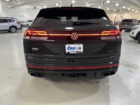 New 2026 Volkswagen Atlas Cross Sport SEL R-Line AWD/4WD image 7