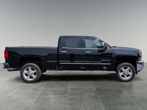 Used 2018 Chevrolet Silverado 2500 LTZ w/ Vortec Plus Package AWD/4WD image 6