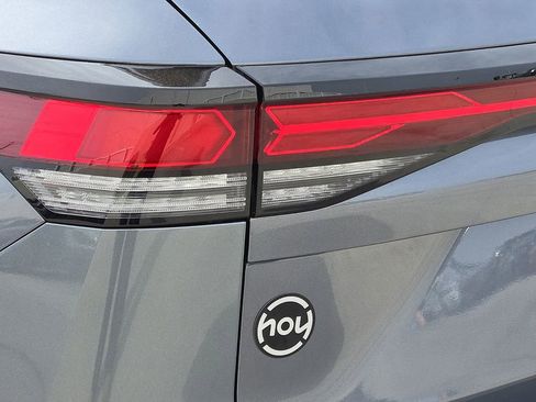 New 2026 Volkswagen Tiguan S image 9