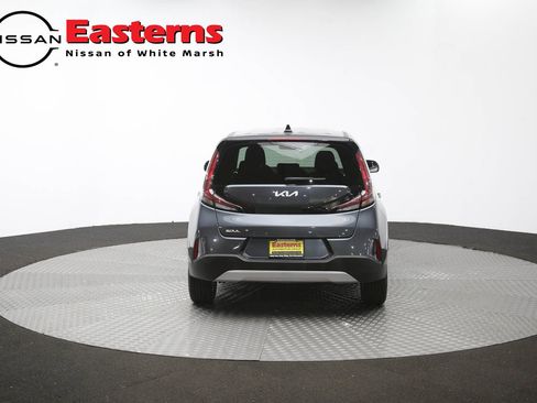 Used 2025 Kia Soul LX w/ LX Technology Package FWD image 35