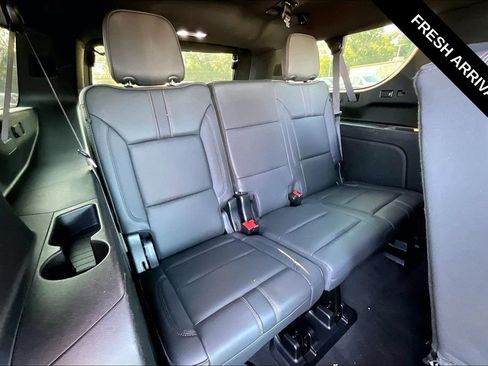 Used 2023 Chevrolet Suburban RST w/ Sport Performance Package AWD/4WD image 25