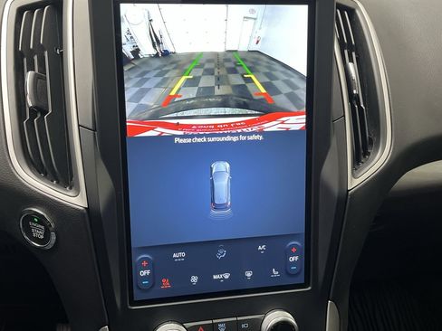 Used 2024 Ford Edge SEL w/ Convenience Package image 5