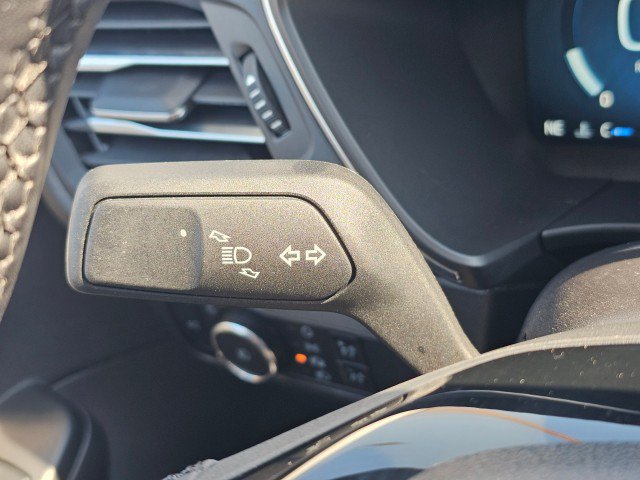 Used 2024 Ford Escape Platinum AWD/4WD image 38