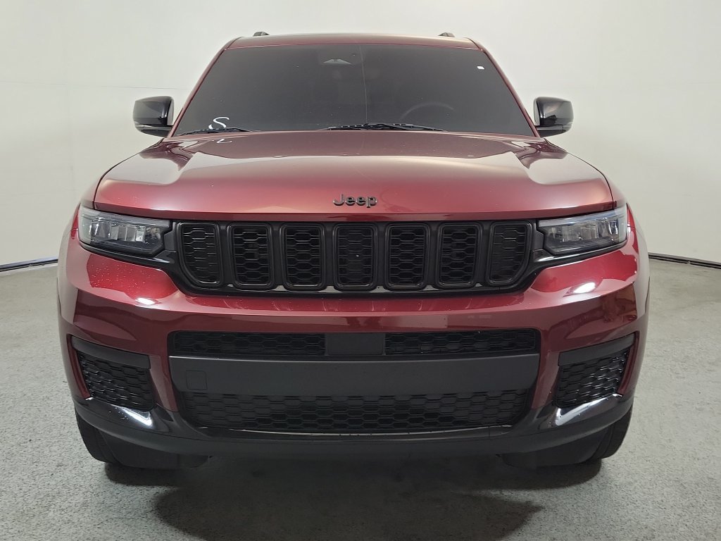 Used 2024 Jeep Grand Cherokee L Laredo AWD/4WD image 2
