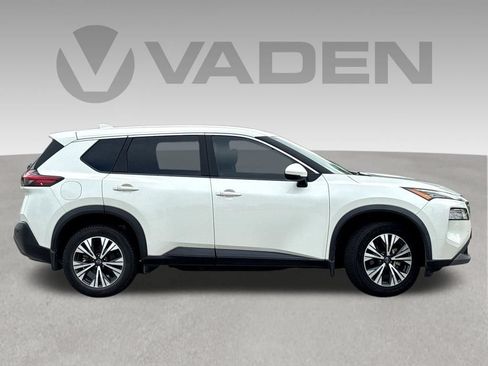 Used 2023 Nissan Rogue SV FWD image 15