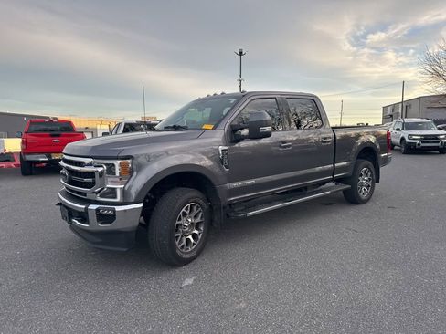 Used 2022 Ford F350 Lariat w/ Lariat Ultimate Package image 3