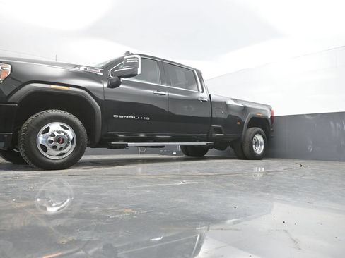 Used 2022 GMC Sierra 3500 Denali w/ Denali Ultimate Package AWD/4WD image 37