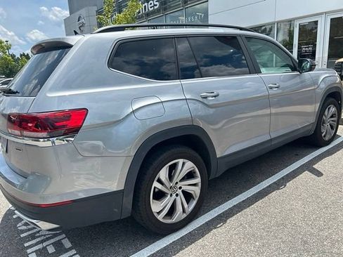 Used 2021 Volkswagen Atlas SE w/ Panoramic Sunroof Package AWD/4WD image 3