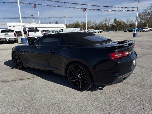 Used 2020 Chevrolet Camaro LT image 3