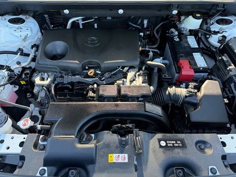 Certified 2021 Toyota RAV4 LE AWD/4WD image 37