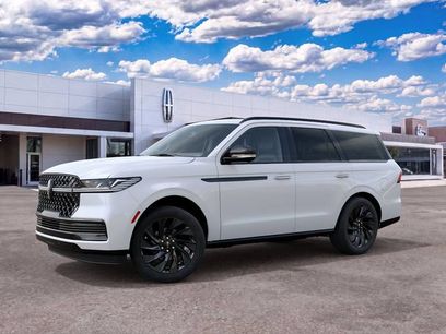 New 2027 Lincoln Navigator Reserve w/ Jet Appearance Package