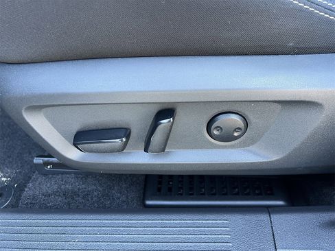 Certified 2023 Nissan Rogue SV image 22