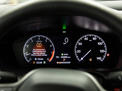 Used 2025 Honda HR-V LX image 15