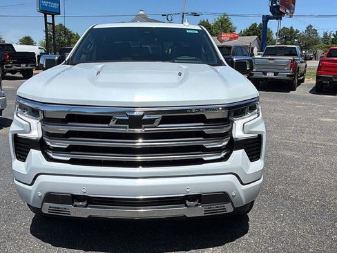 New 2026 Chevrolet Silverado 1500 High Country AWD/4WD image 2