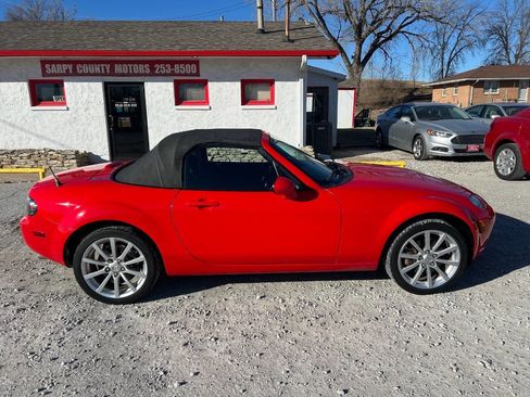 Used 2007 MAZDA MX-5 Miata Touring image 2